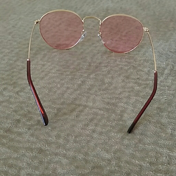 Rose tinted shades 🌷 - Picture 3 of 4